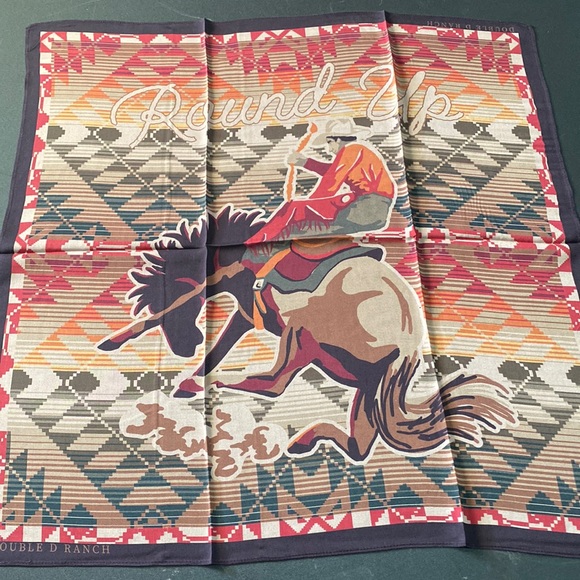 Double D Round Up Scarf - Picture 2 of 6